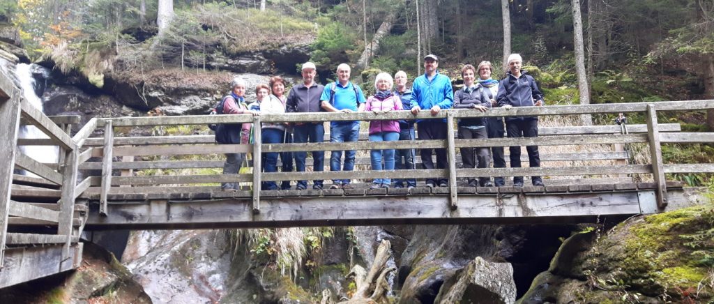 wanderung-bodenmais-hochfall-schareben-gruppenfoto-panorama